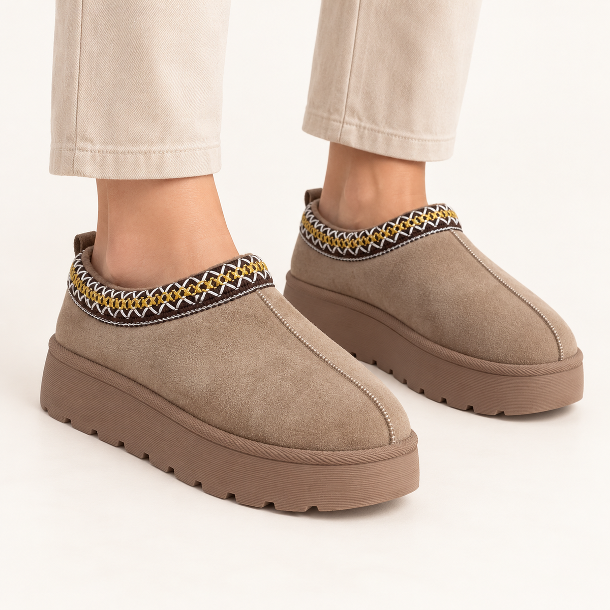 Cozy Platform - Taupe — на нозе