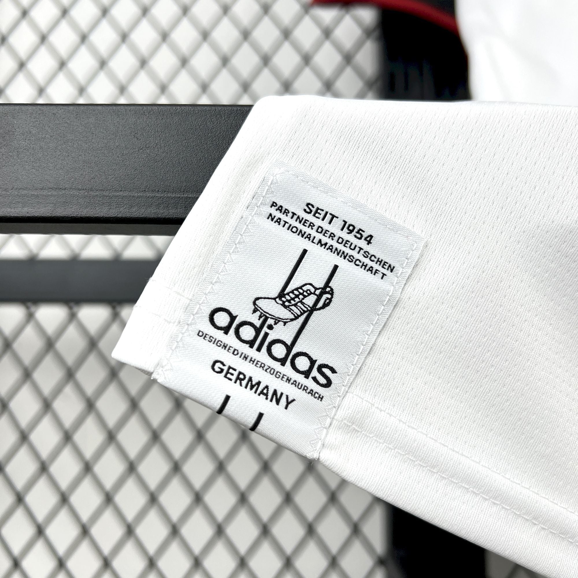 Германија 2026 - Домашен дрес