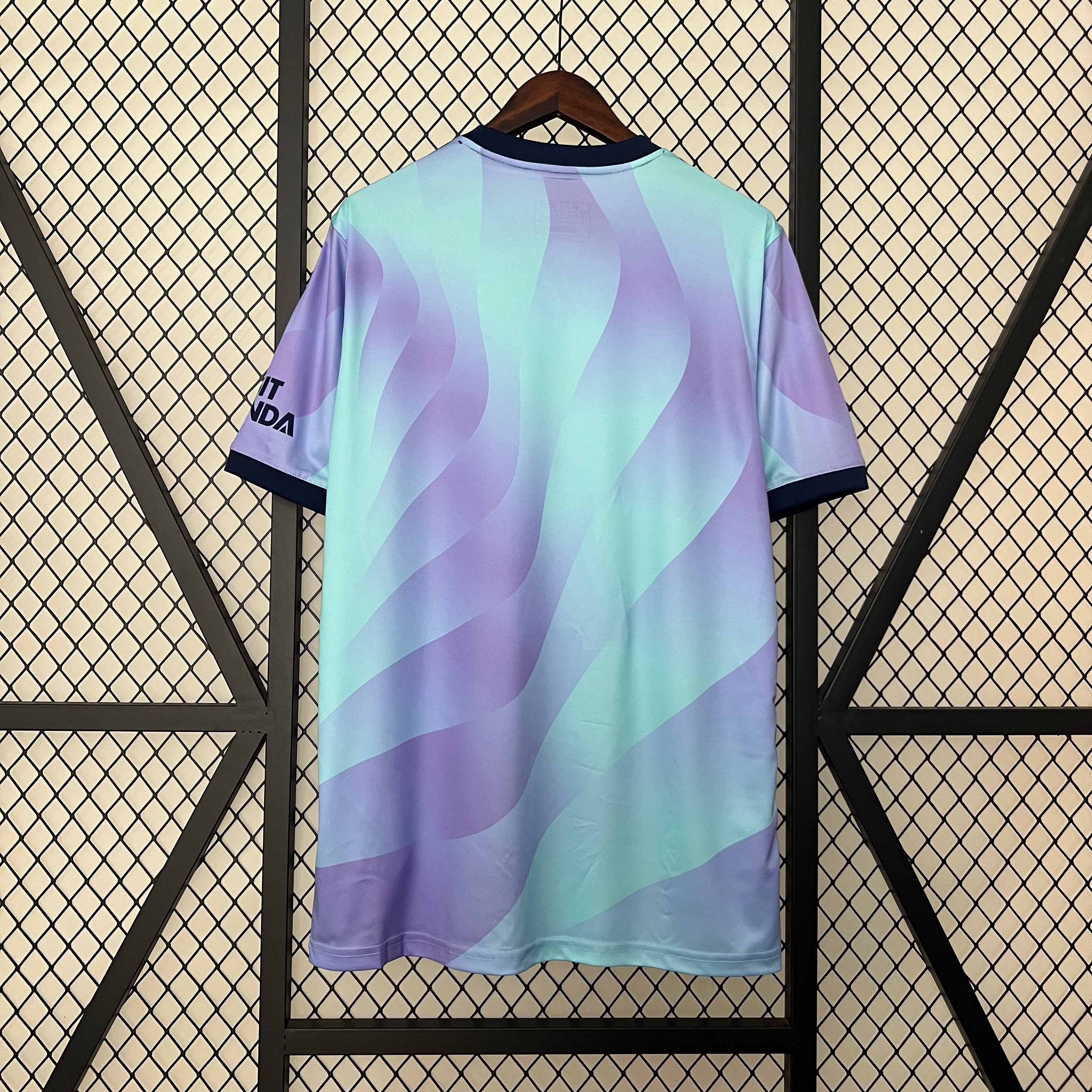 Арсенал - 24/25 - Гостински дрес