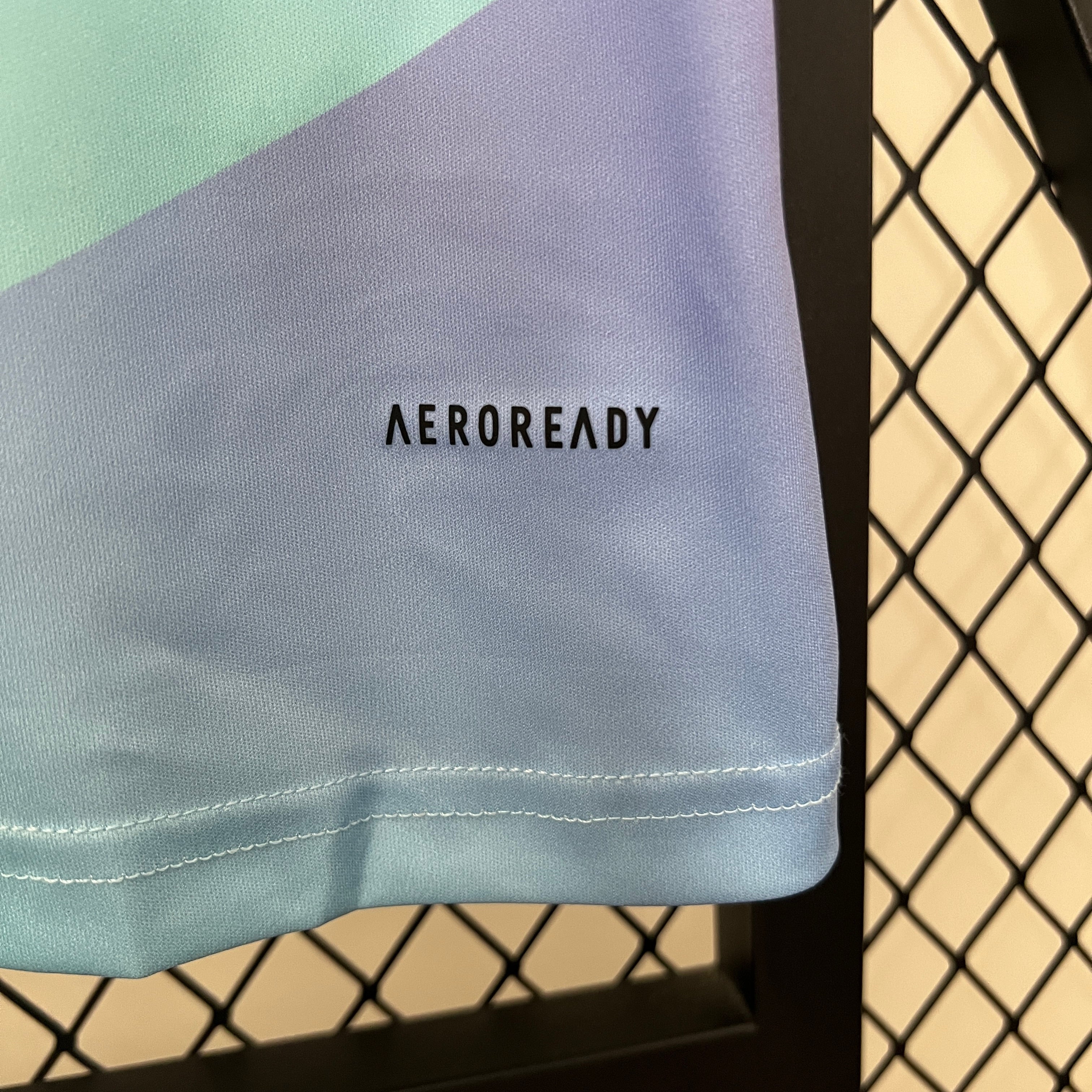 Арсенал - 24/25 - Гостински дрес