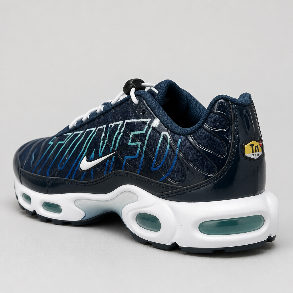 Nike Air Max Plus Tuned Air Obsidian темно сини патики - агол одназад десно