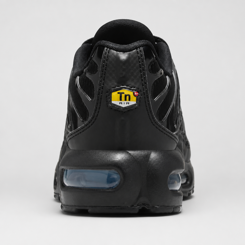 Nike Air Max Plus Tuned Air Black University Blue црни патики - задна страна со Tn ознака