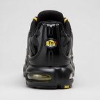 Nike Air Max Plus Tuned Air Sunrise црни патики - задна страна со Tn Air ознака