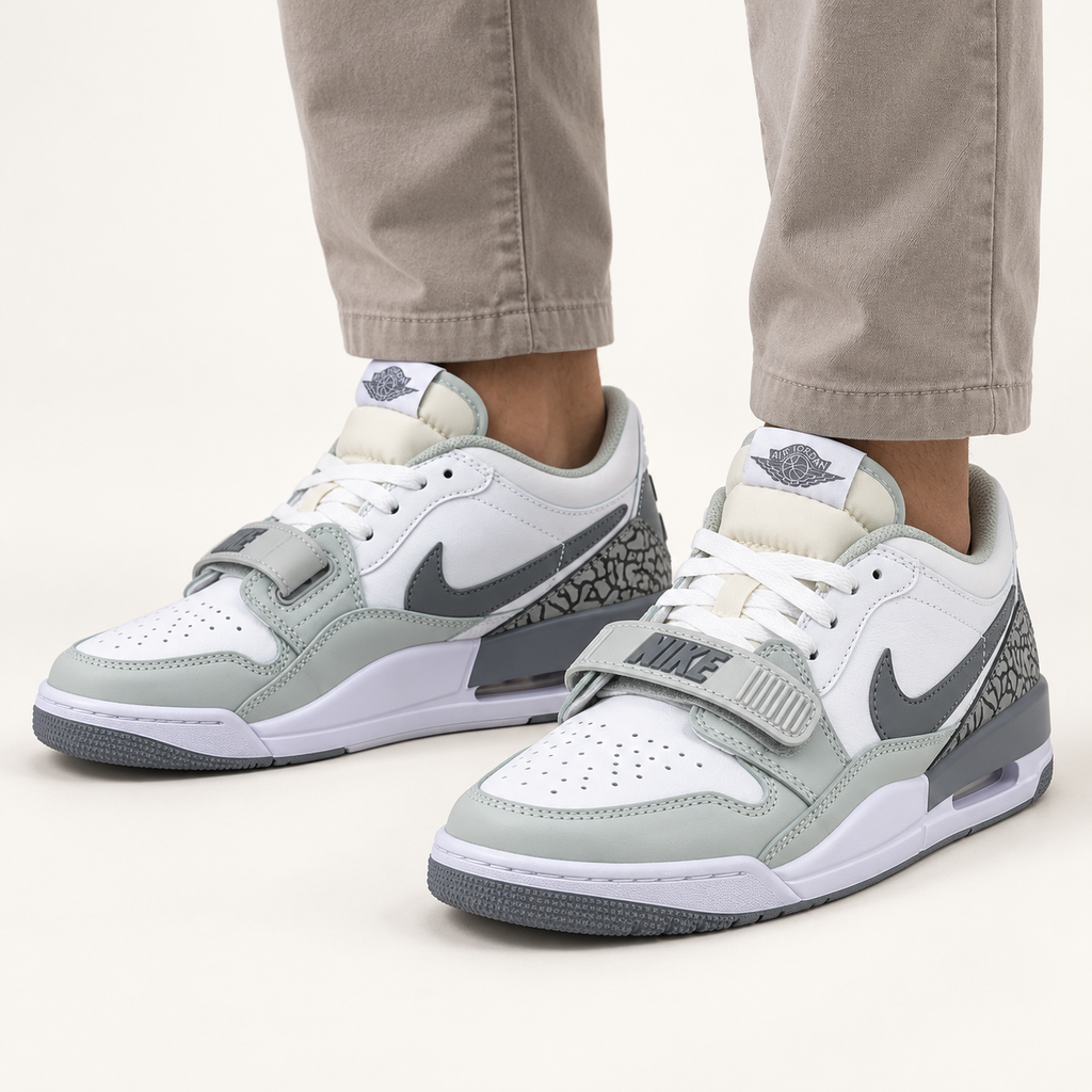 Jordan Legacy 312 Low - White / Light Grey — на нозе