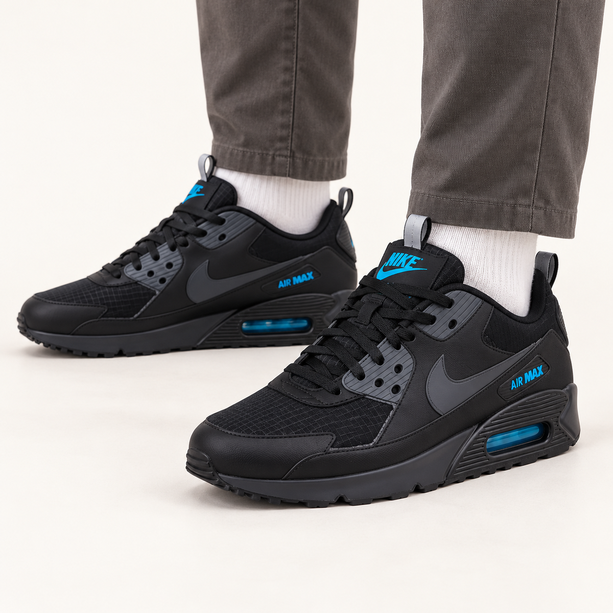Nike Air Max 90 Drift - Black / Blue — на нозе