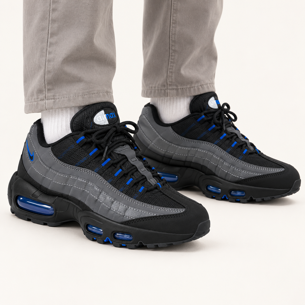 Nike Air Max 95 - Black / Grey / Blue — на нозе