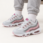 Nike Air Max 95 Kids - White / Pink — на нозе