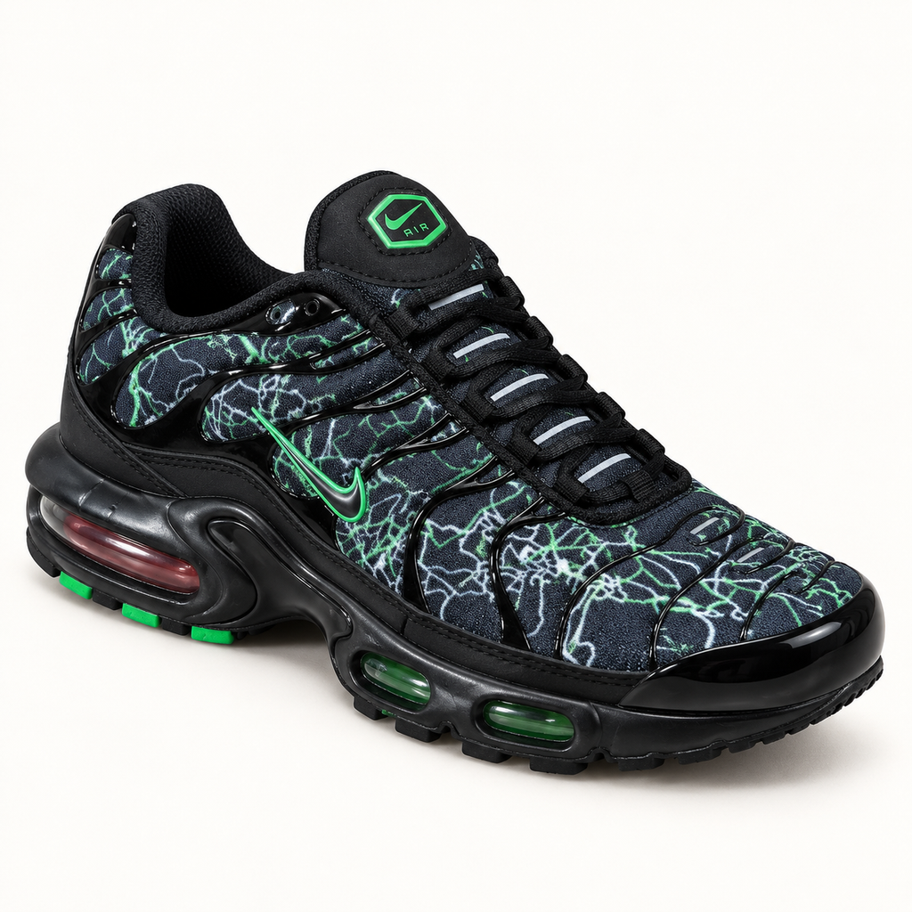 Nike Air Max Plus (TN) - Lightning Green — преден кос поглед