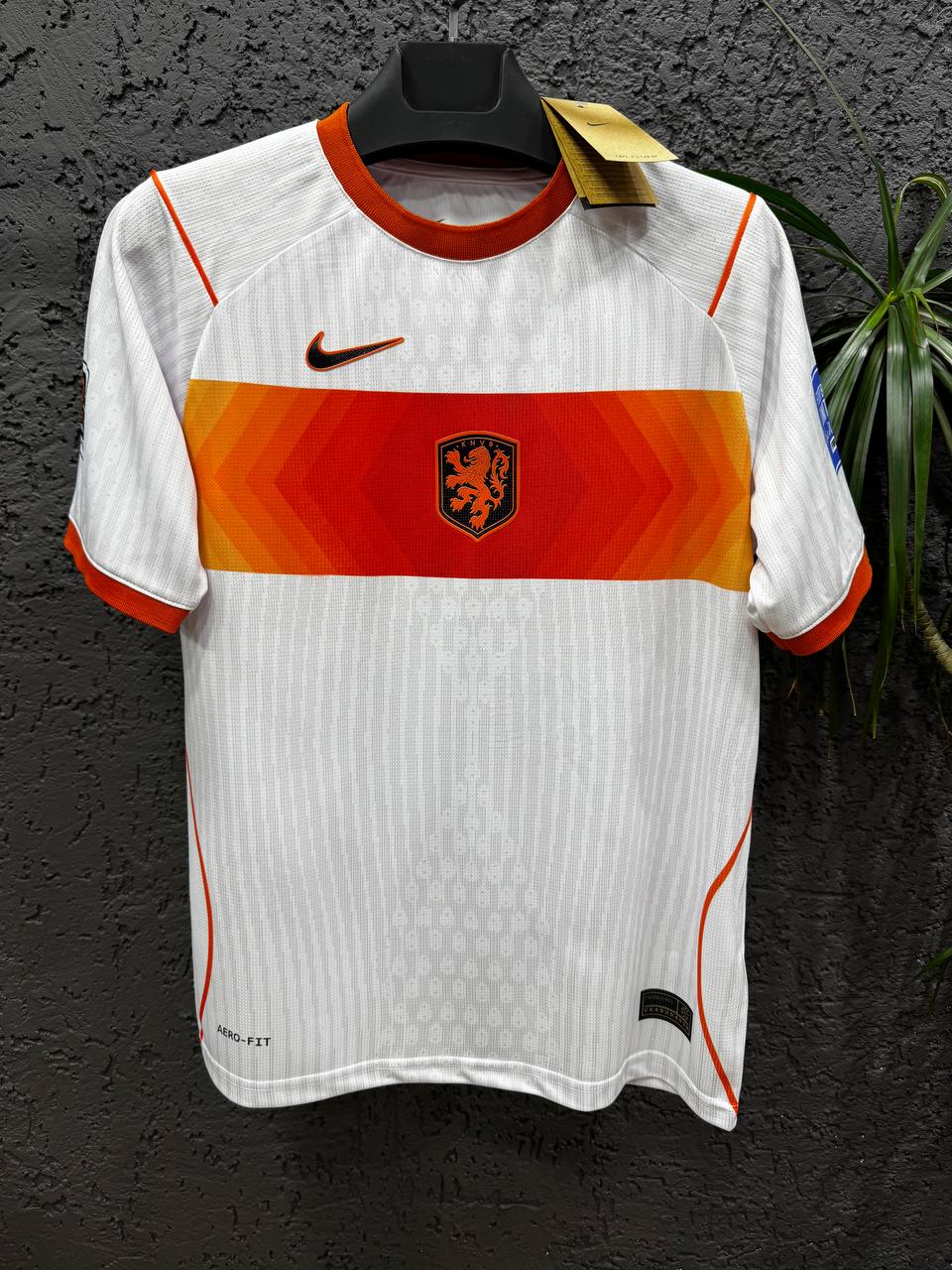 Холандија 2026 - Гостински дрес