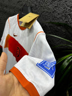 Холандија 2026 - Гостински дрес