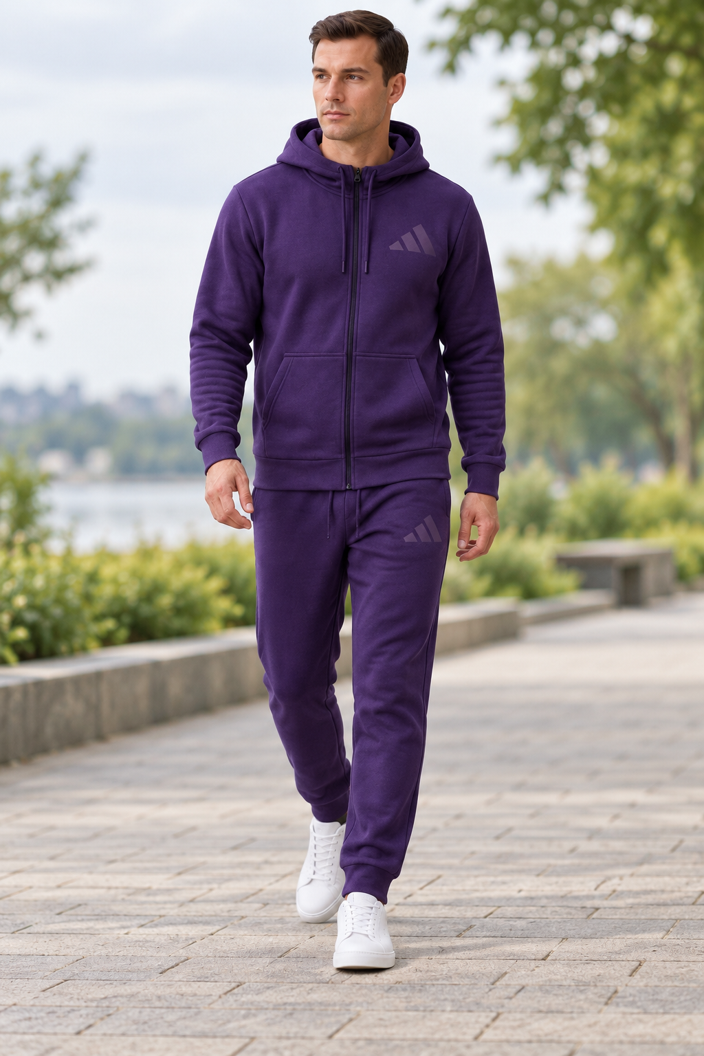 Adidas Logo Zip - Men Purple — изглед на модел на прошетка