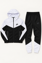Nike Tech Fleece - White/Black — студиски приказ на производот