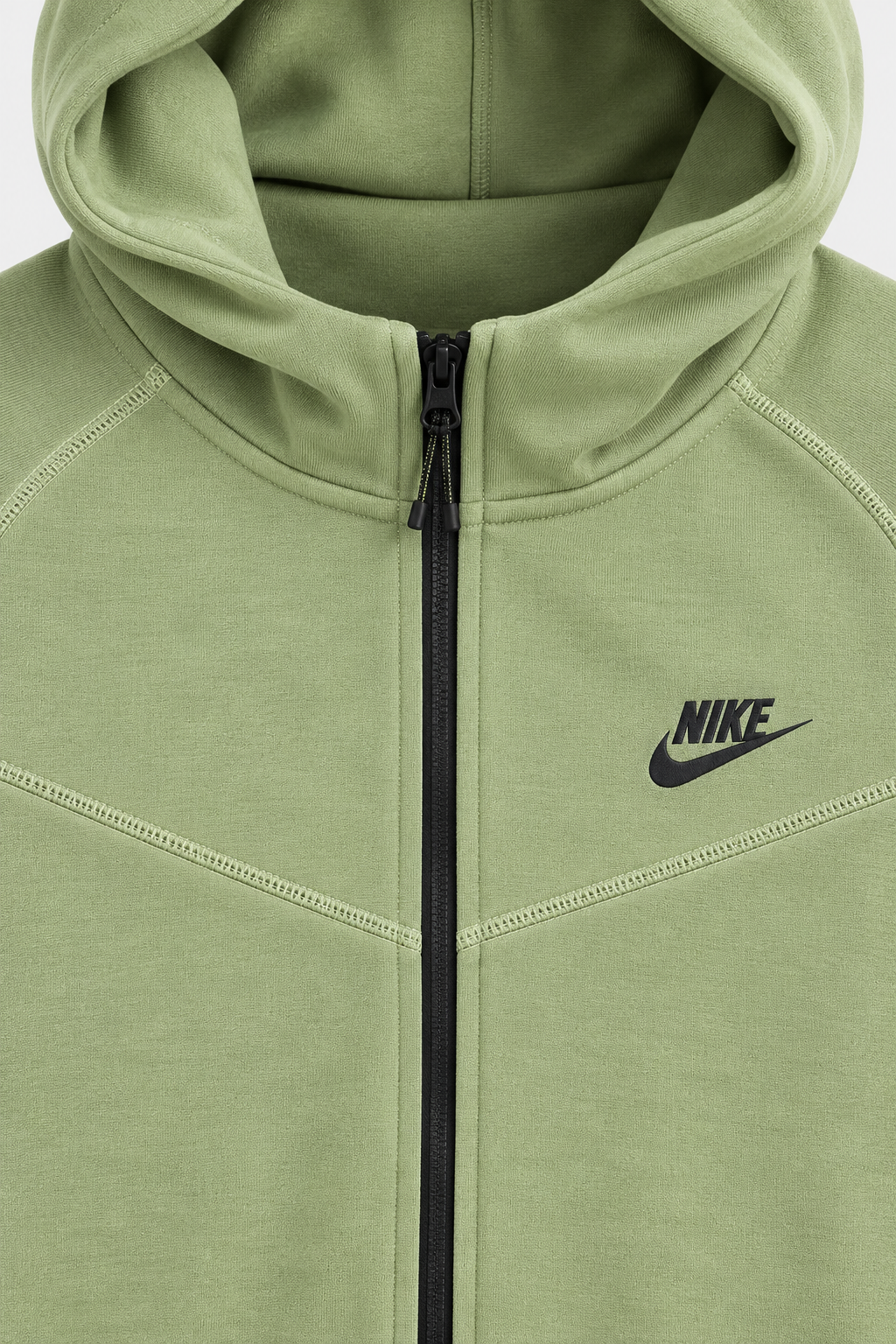 Nike Tech Fleece - Olive — детали на кројот и шевовите
