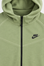 Nike Tech Fleece - Olive — детали на кројот и шевовите