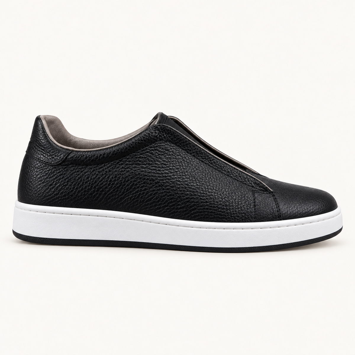 Urban Slip - Black / White — страничен поглед
