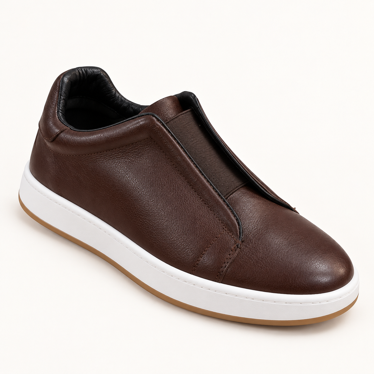 Urban Slip - Chocolate / White — преден кос поглед